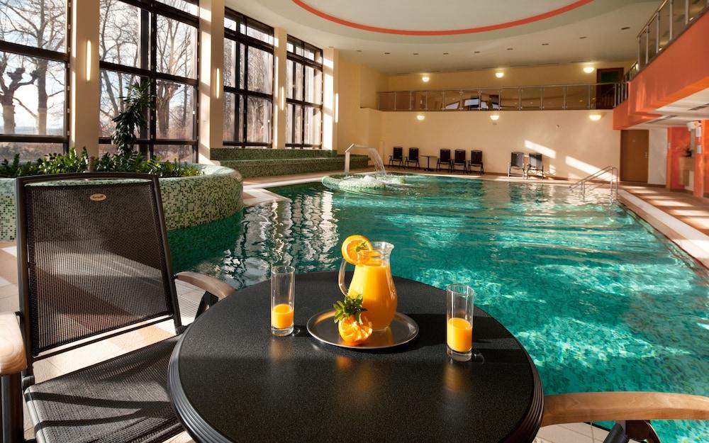 Chateau Monty Spa Resort Mariánské Lázně Exterior foto