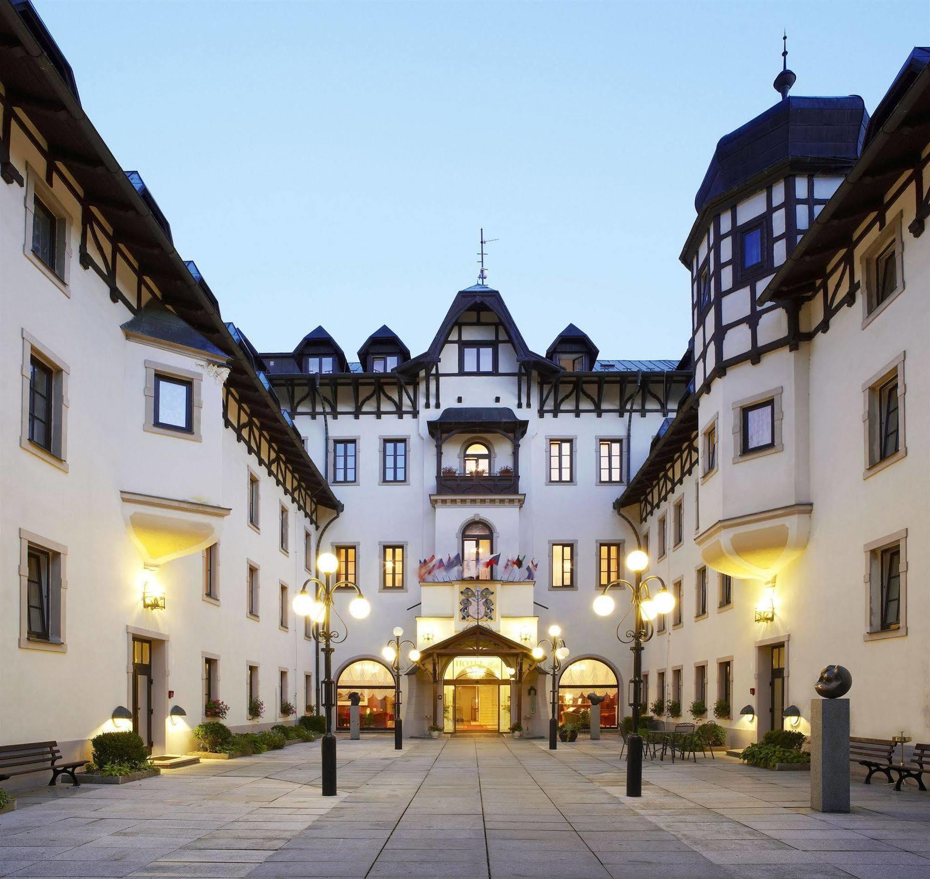Chateau Monty Spa Resort Mariánské Lázně Exterior foto