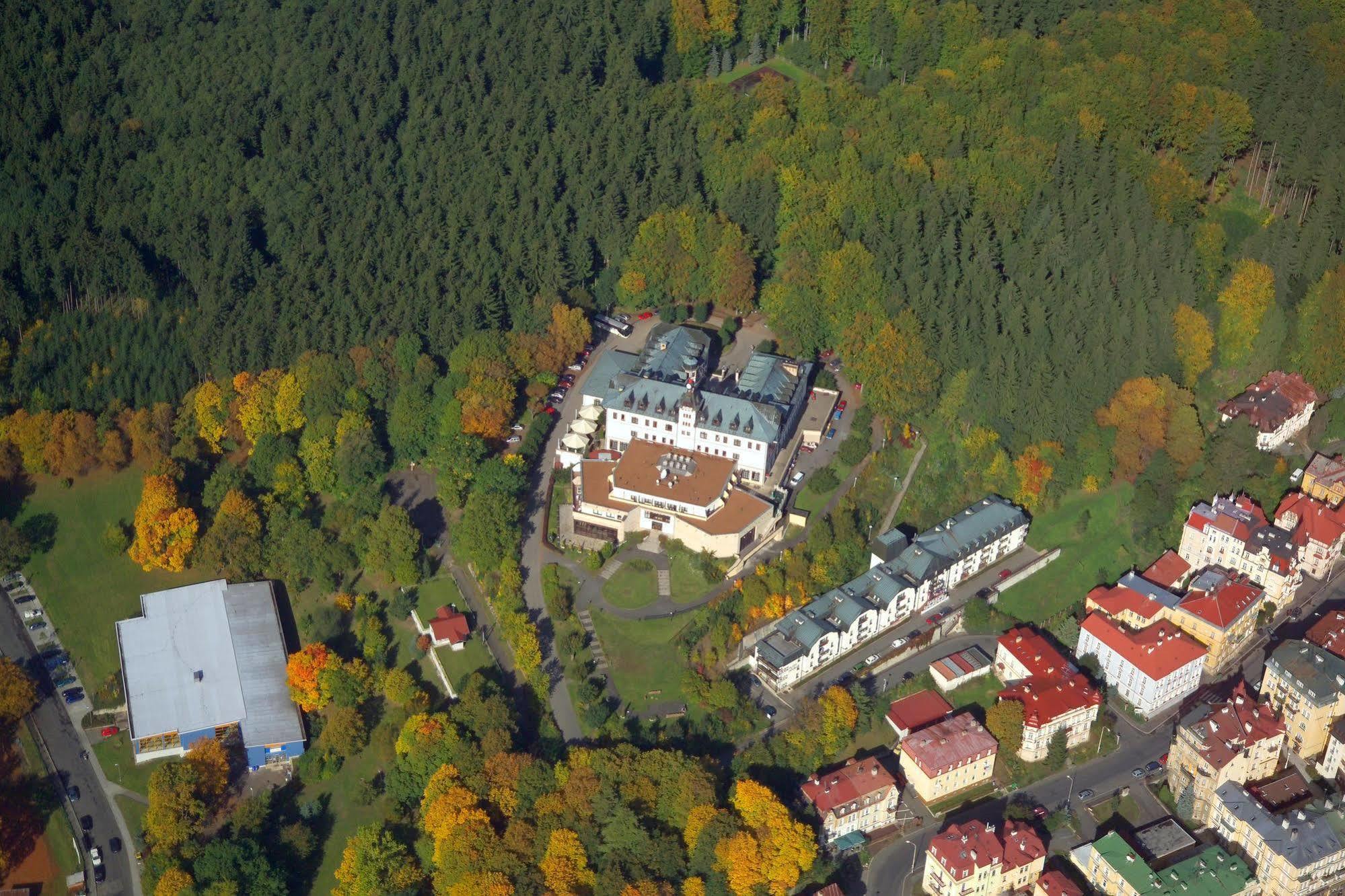 Chateau Monty Spa Resort Mariánské Lázně Exterior foto